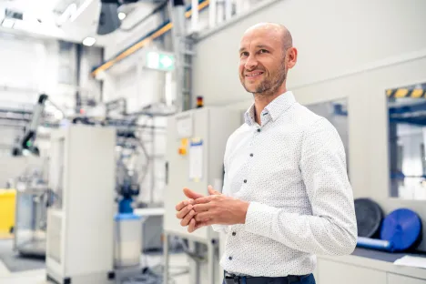 Vision: Der Forscher Sebastian Reinecke und sein Team wollen das CLEWATEC in wenigen Jahren erfolgreich am Markt platzieren